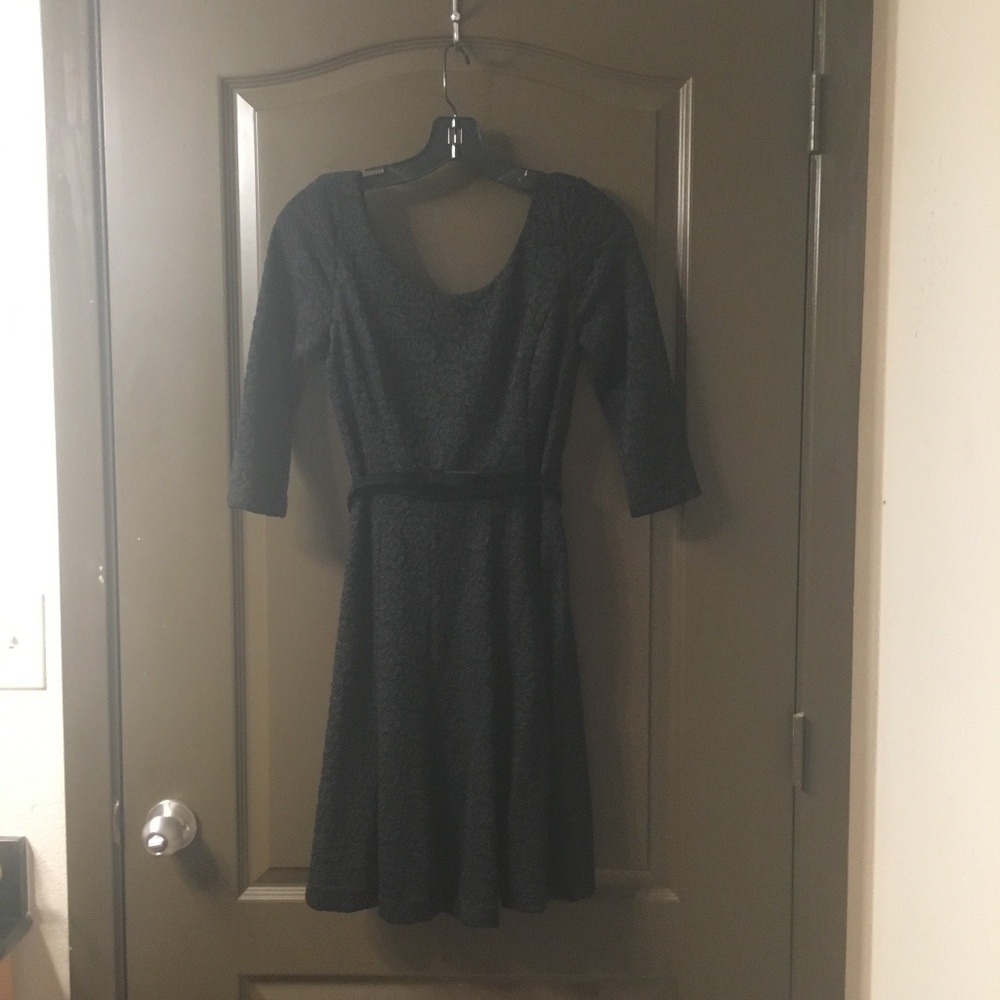 LITTLE BLACK DRESS - Picture 2 of 6